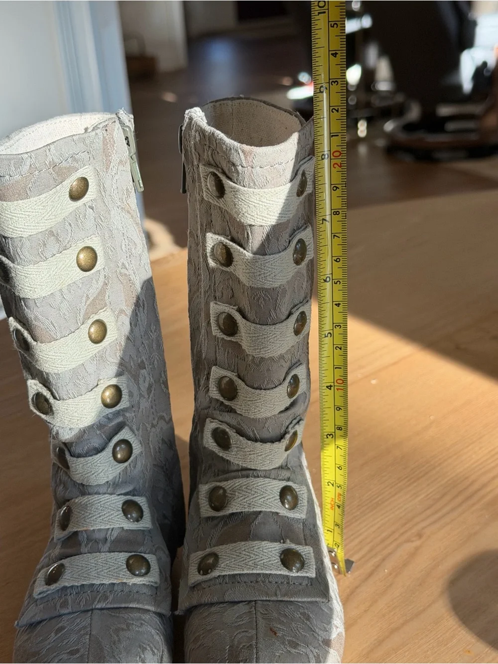 Joyfolie Leighton in Dove Boots Toddler size 7